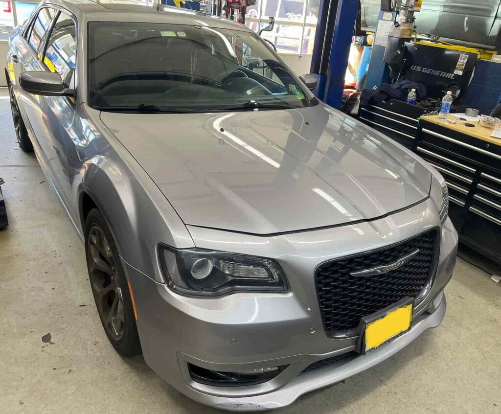 CHRYSLER 300 MAINTENANCE LIGHT