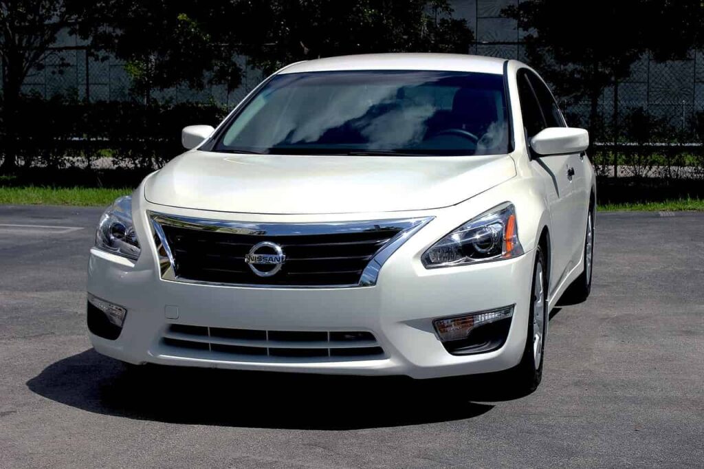 NISSAN ALTIMA OIL MAINTENANCE LIGHT