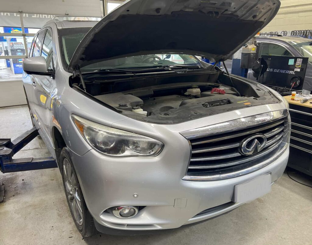 INFINITI JX35 VEHICLE SERVICE